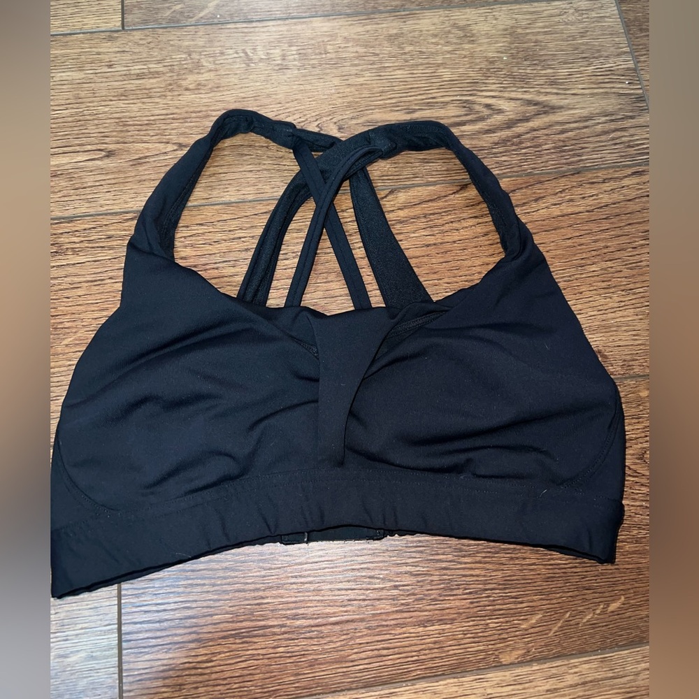 Lululemon Black Cross-Back Sports Bra